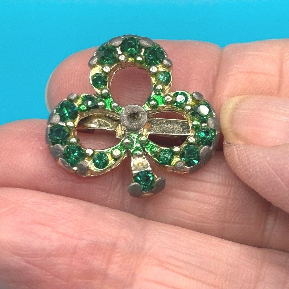 Vintage‎ Green Clover Pin Brooch Rhinestone Lucky Charm READ
